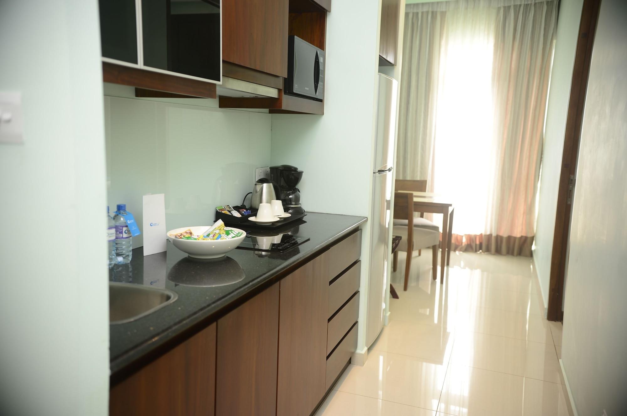 Ocean Edge Suites & Hotel Colombo Exteriör bild