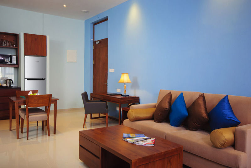Ocean Edge Suites & Hotel Colombo Exteriör bild