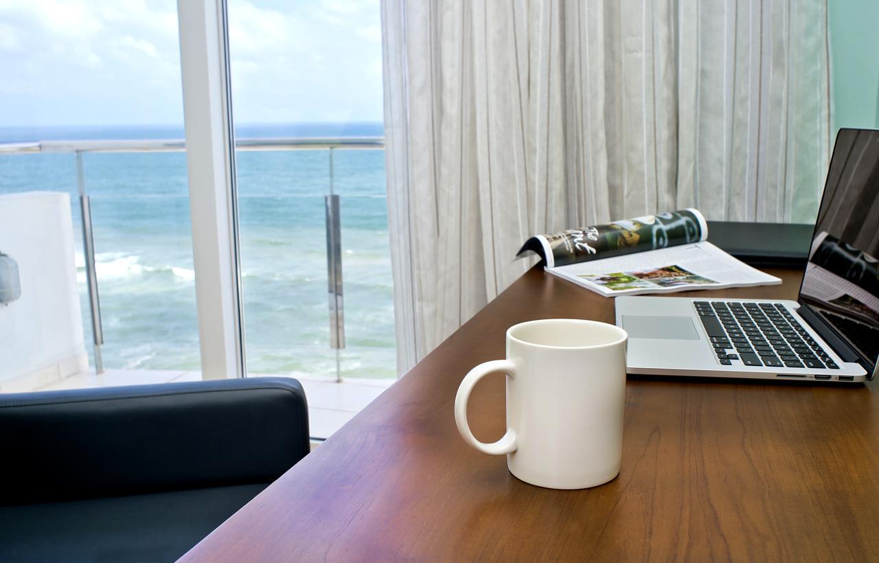 Ocean Edge Suites & Hotel Colombo Exteriör bild