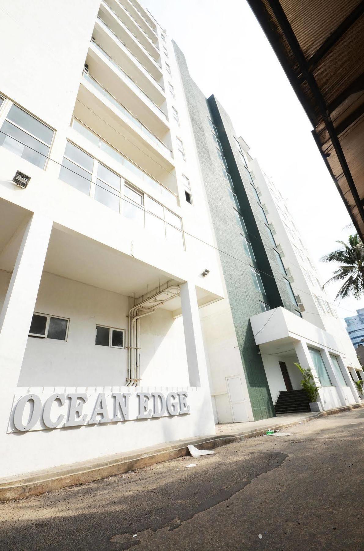 Ocean Edge Suites & Hotel Colombo Exteriör bild