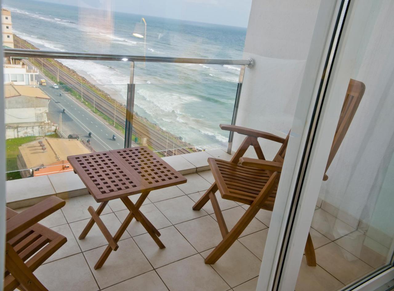 Ocean Edge Suites & Hotel Colombo Exteriör bild